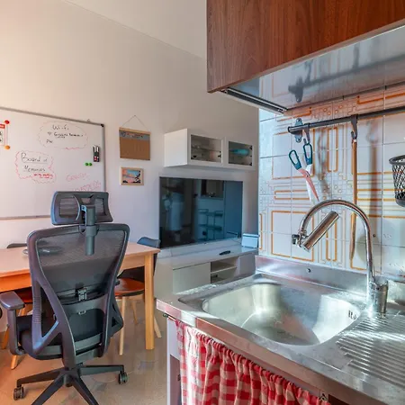 Graziosa Residenza In Collina Apartamento