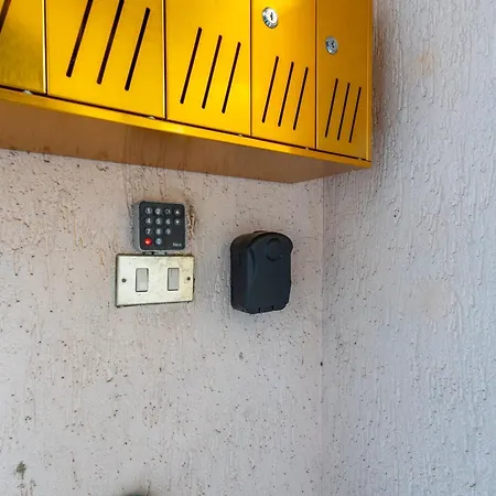 Graziosa Residenza In Collina Apartamento