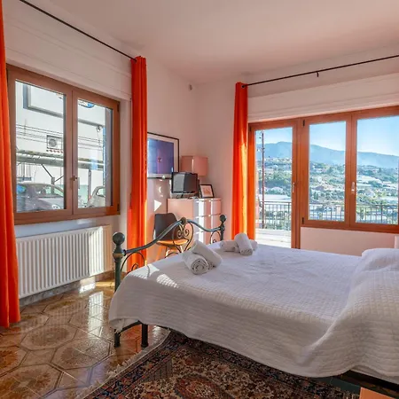 아파트 Graziosa Residenza In Collina *