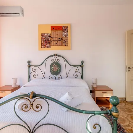 Graziosa Residenza In Collina * Санремо