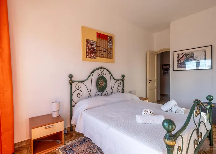 Lägenhet Graziosa Residenza In Collina